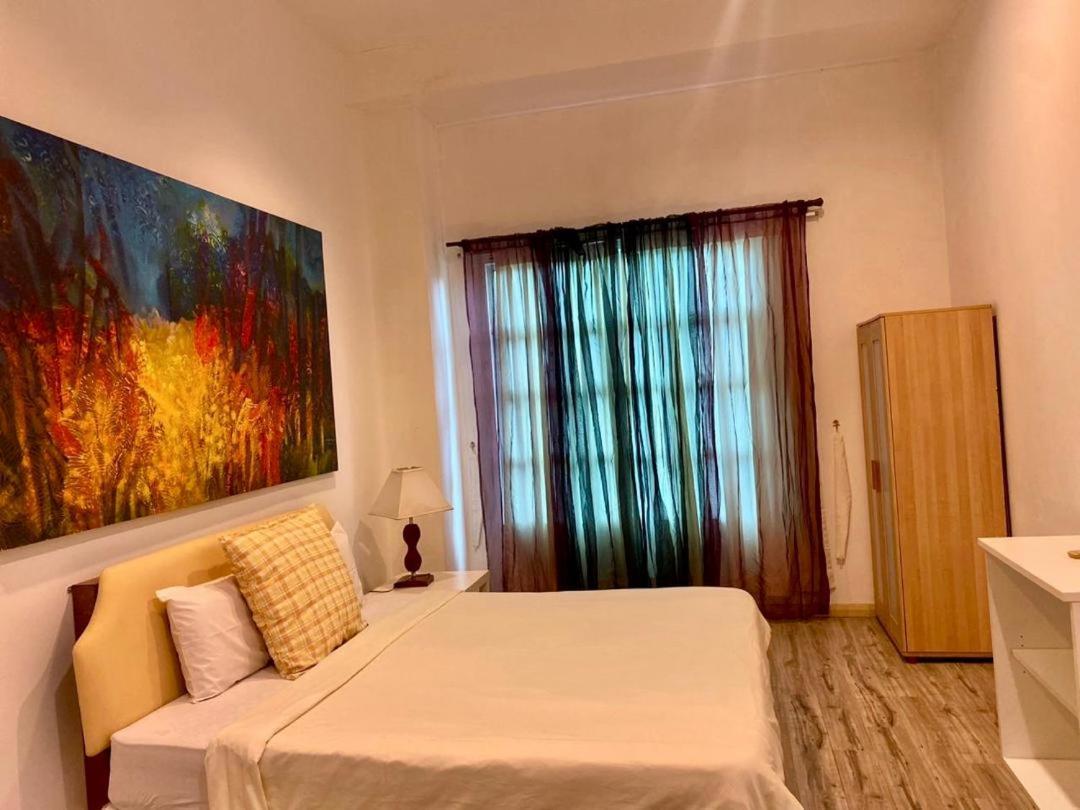 Wesberly Apartments Kuching Buitenkant foto